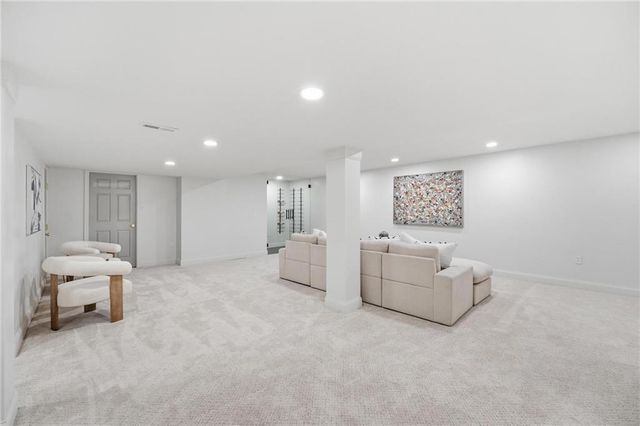 3353 W 129th Terrace, Leawood, KS 66209