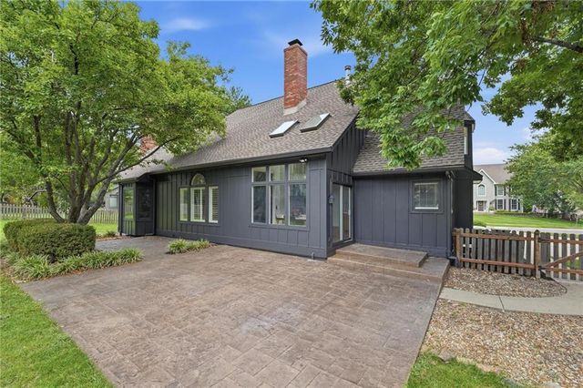 3353 W 129th Terrace, Leawood, KS 66209
