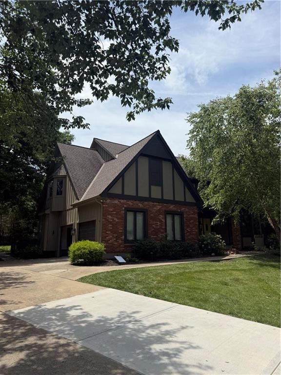 3353 W 129th Terrace, Leawood, KS 66209