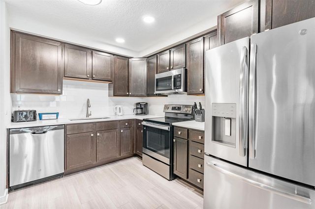 4001 BREAKVIEW DRIVE D409, Orlando, FL 32819