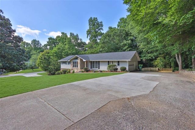 3847 Viking Court, Atlanta, GA 30360
