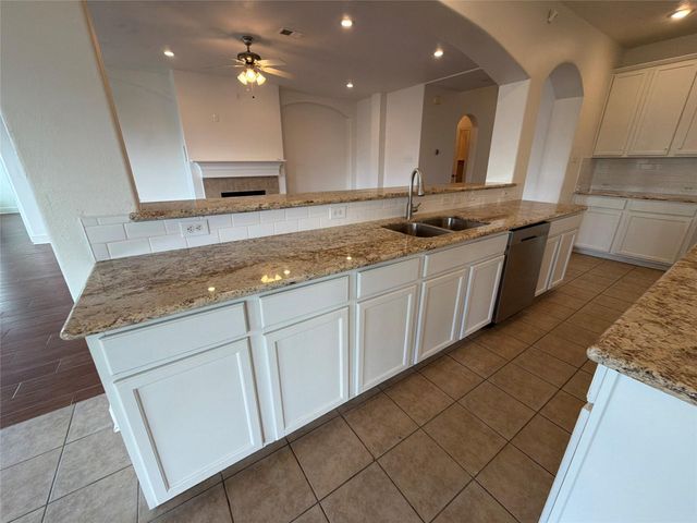 7618 Crescent Lake Court, Rosenberg, TX 77469