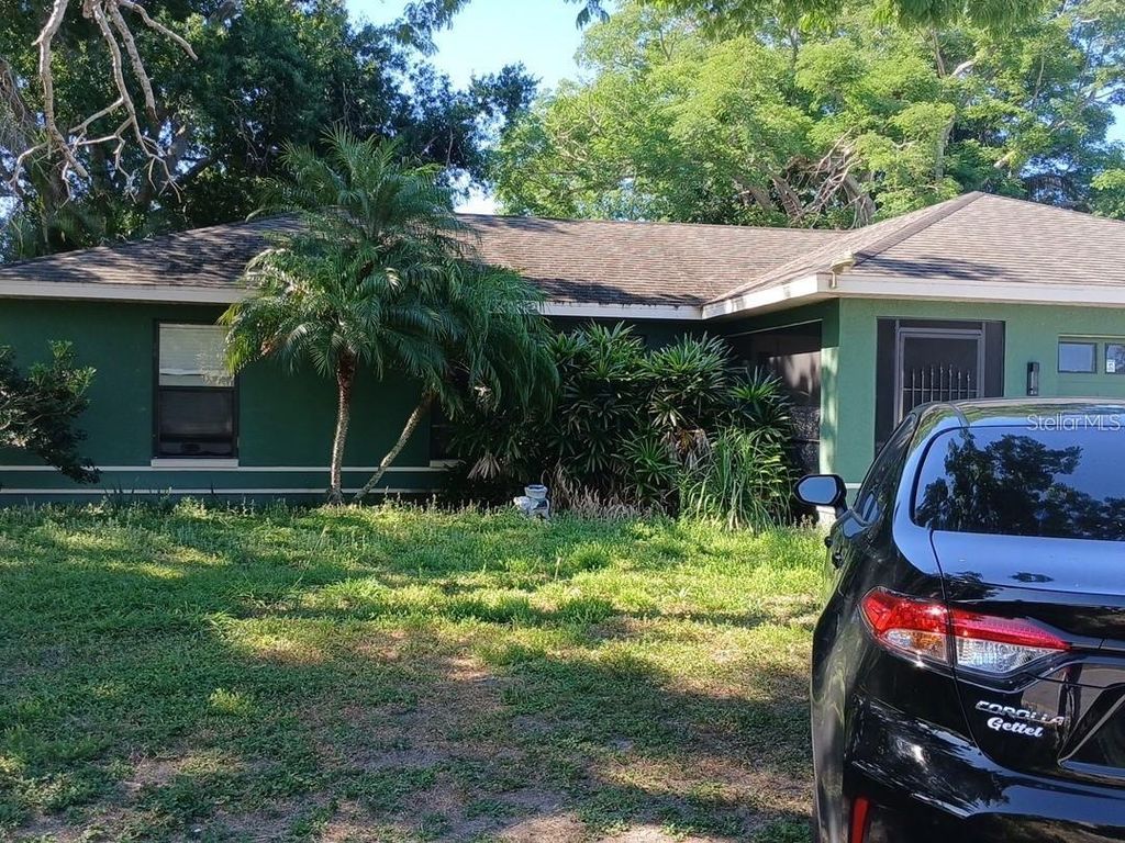 1104 67TH AVENUE W, Bradenton, FL 34207