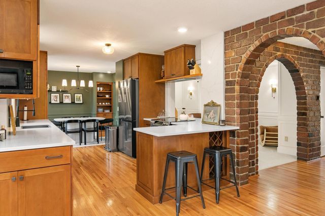 1012 45th Street, West Des Moines, IA 50266