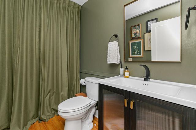 1012 45th Street, West Des Moines, IA 50266