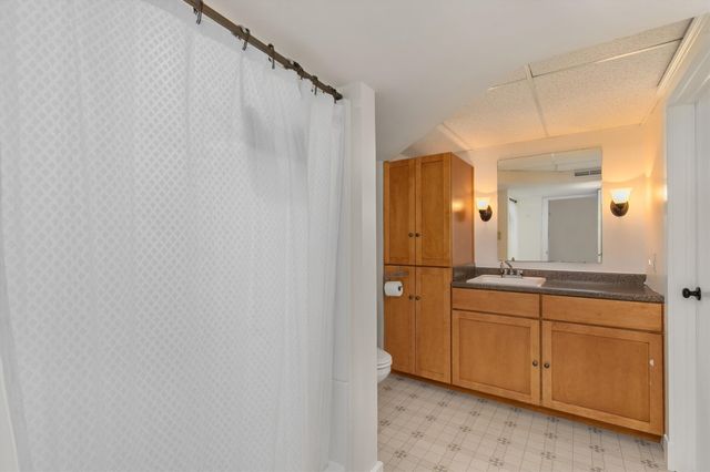 1012 45th Street, West Des Moines, IA 50266