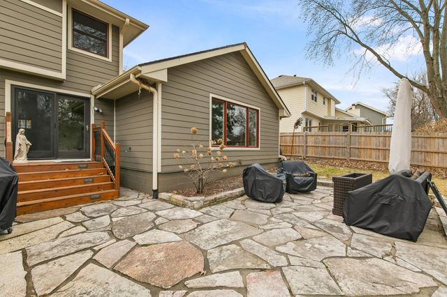 1012 45th Street, West Des Moines, IA 50266