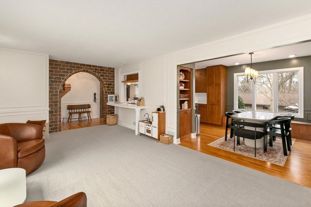 1012 45th Street, West Des Moines, IA 50266