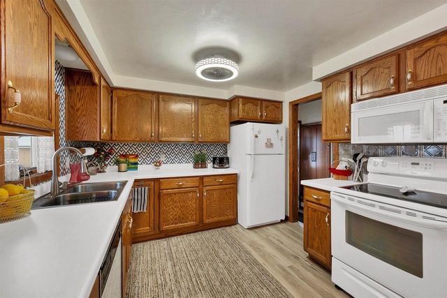 1035 ETHEL AVENUE, Green Bay, WI 54303