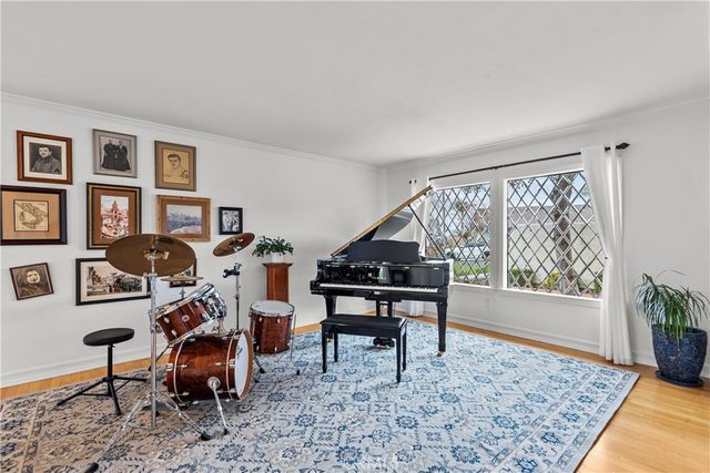 25459 Cariz Drive, Valencia, CA 91355