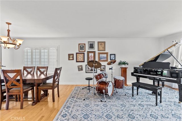 25459 Cariz Drive, Valencia, CA 91355