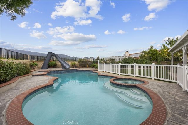 25459 Cariz Drive, Valencia, CA 91355