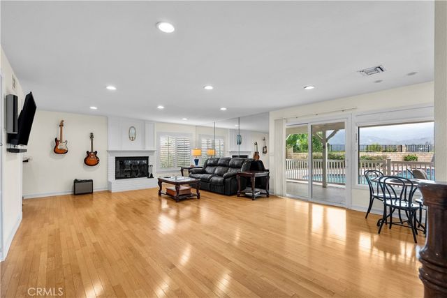 25459 Cariz Drive, Valencia, CA 91355