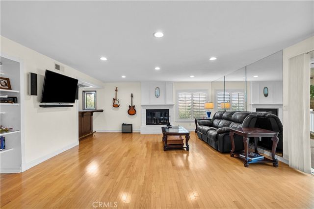 25459 Cariz Drive, Valencia, CA 91355