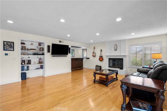 25459 Cariz Drive, Valencia, CA 91355