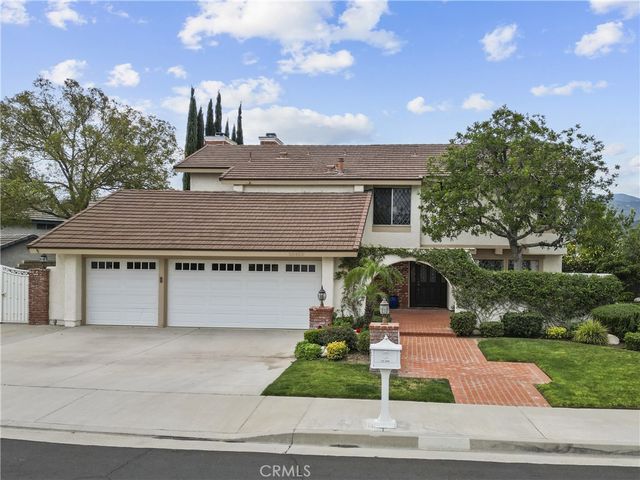 25459 Cariz Drive, Valencia, CA 91355