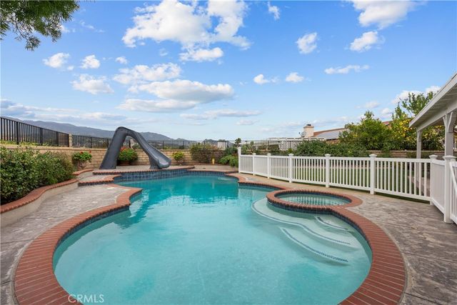 25459 Cariz Drive, Valencia, CA 91355