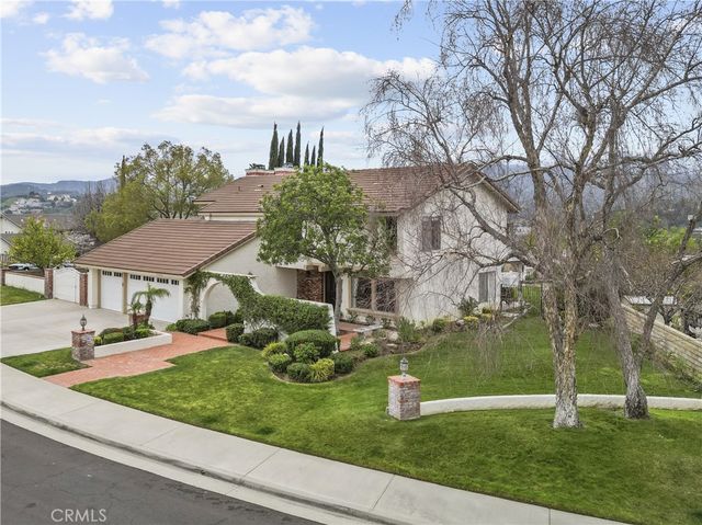 25459 Cariz Drive, Valencia, CA 91355