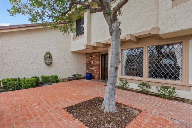 25459 Cariz Drive, Valencia, CA 91355