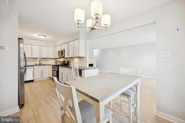 3003 HARBOUR DR, Palmyra, NJ 08065