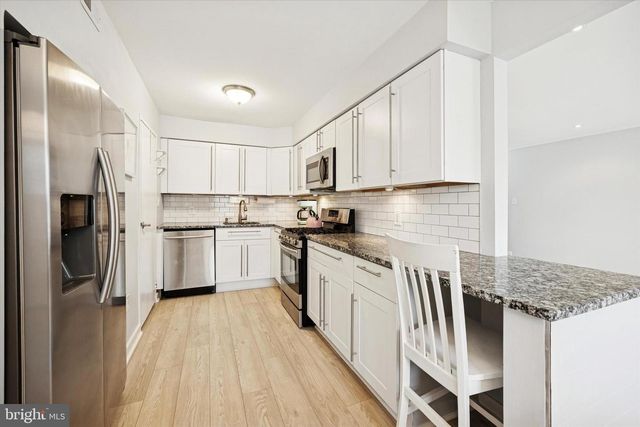 3003 HARBOUR DR, Palmyra, NJ 08065