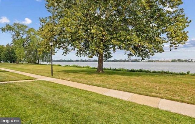 3003 HARBOUR DR, Palmyra, NJ 08065