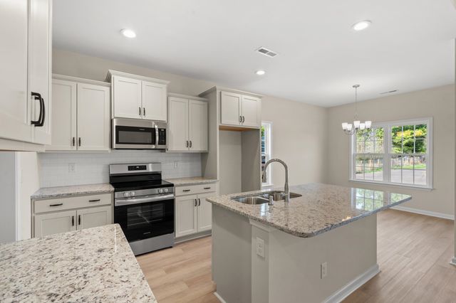 1134 W Business 9, Loris, SC 29569