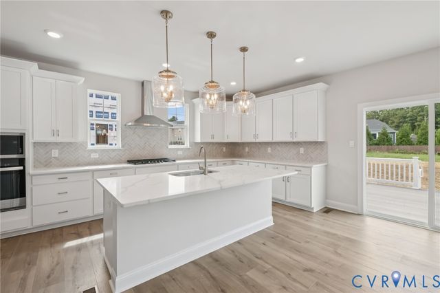 3909 Lyons Mill Ln, Glen Allen, VA 23059