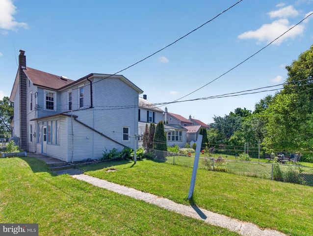 15845 KUTZTOWN RD, Maxatawny, PA 19538
