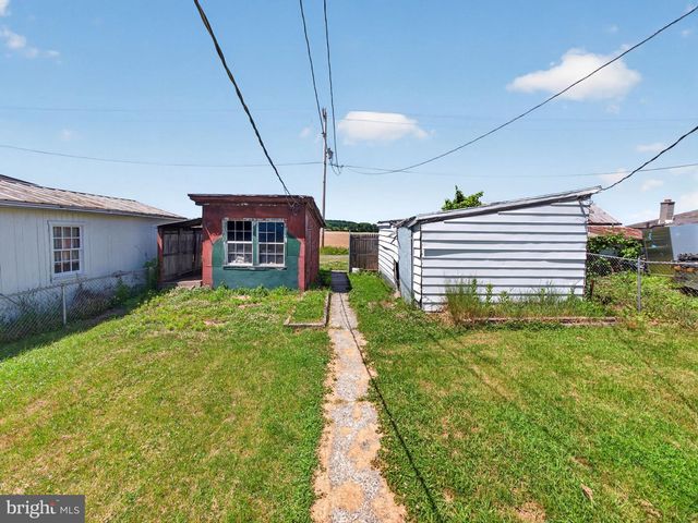 15845 KUTZTOWN RD, Maxatawny, PA 19538