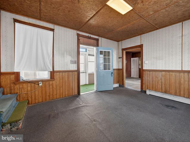 15845 KUTZTOWN RD, Maxatawny, PA 19538