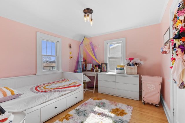 2403 S 109th STREET, West Allis, WI 53227