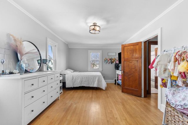 2403 S 109th STREET, West Allis, WI 53227