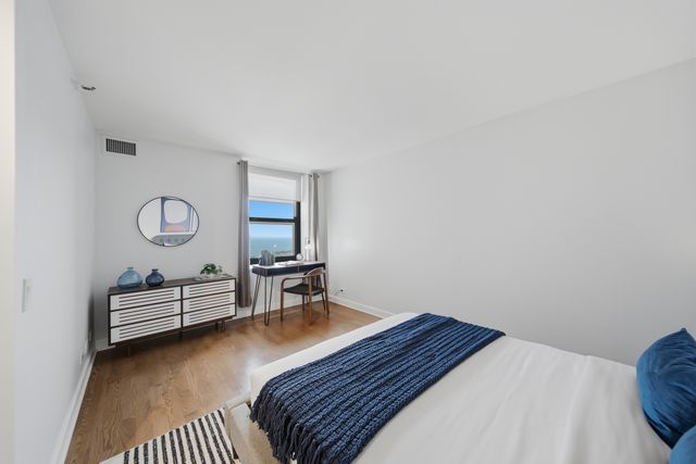 3660 N lake shore Drive 3903, Chicago, IL 60613