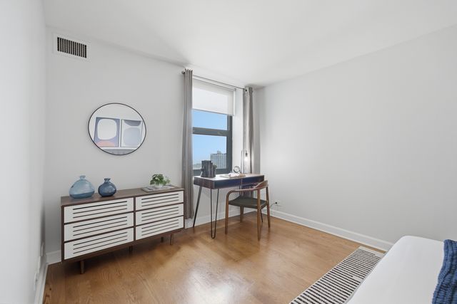 3660 N lake shore Drive 3903, Chicago, IL 60613