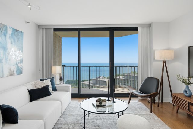 3660 N lake shore Drive 3903, Chicago, IL 60613