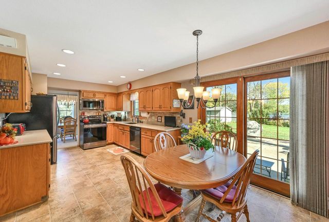 6530 S 116th STREET, Franklin, WI 53132