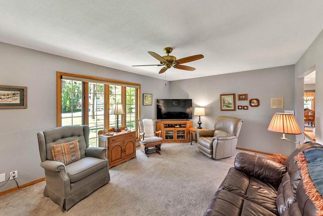 6530 S 116th STREET, Franklin, WI 53132