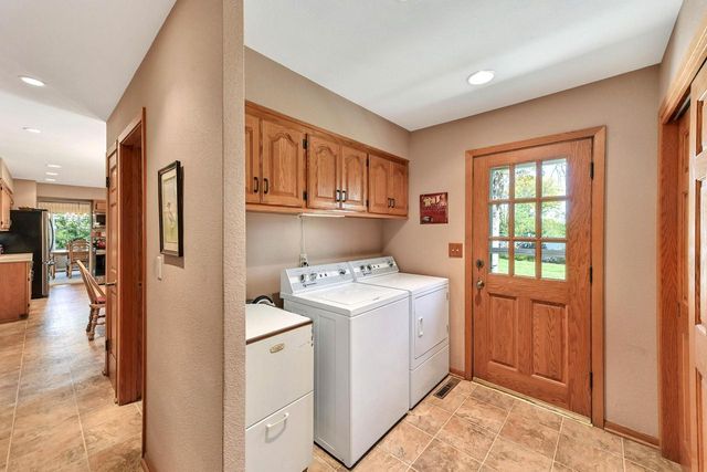 6530 S 116th STREET, Franklin, WI 53132