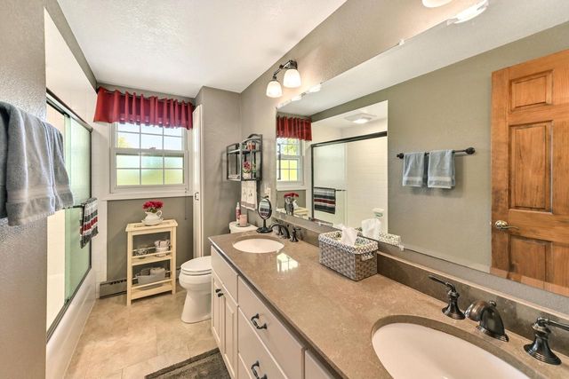 6530 S 116th STREET, Franklin, WI 53132