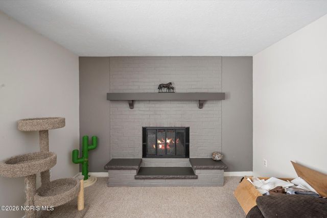 3906 Farmbrook Drive, Sylvania, OH 43560