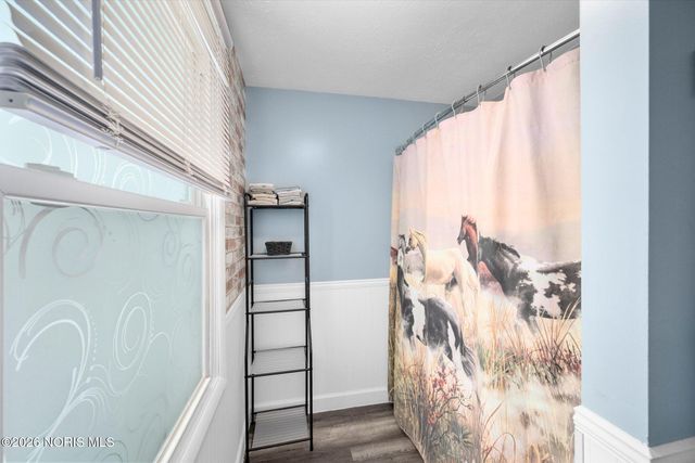 3906 Farmbrook Drive, Sylvania, OH 43560