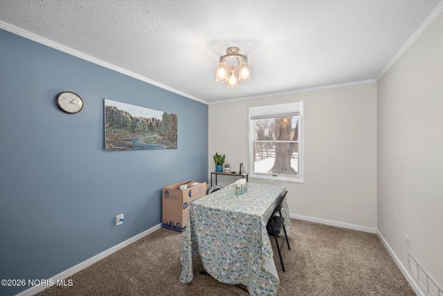 3906 Farmbrook Drive, Sylvania, OH 43560