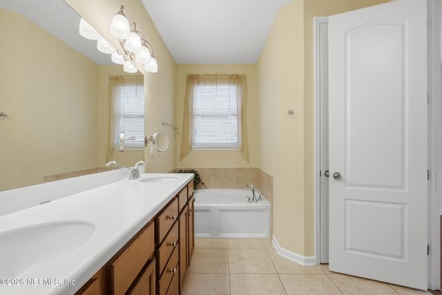 12276 RAINTREE LAKE Court, Jacksonville, FL 32246