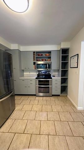 1801 Kingsbury Avenue, La Porte, IN 46350