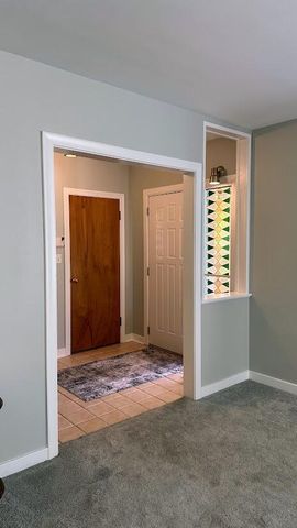 1801 Kingsbury Avenue, La Porte, IN 46350