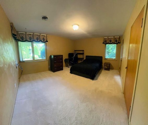 1801 Kingsbury Avenue, La Porte, IN 46350