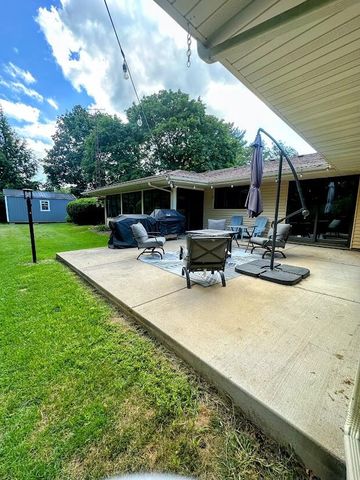 1801 Kingsbury Avenue, La Porte, IN 46350