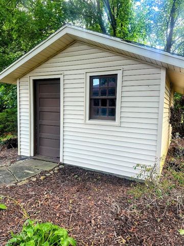 1801 Kingsbury Avenue, La Porte, IN 46350