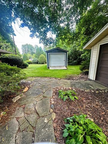 1801 Kingsbury Avenue, La Porte, IN 46350